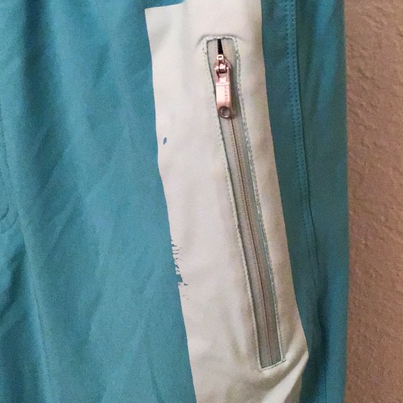 Men’s Lululemon workout shorts - Picture 2 of 4